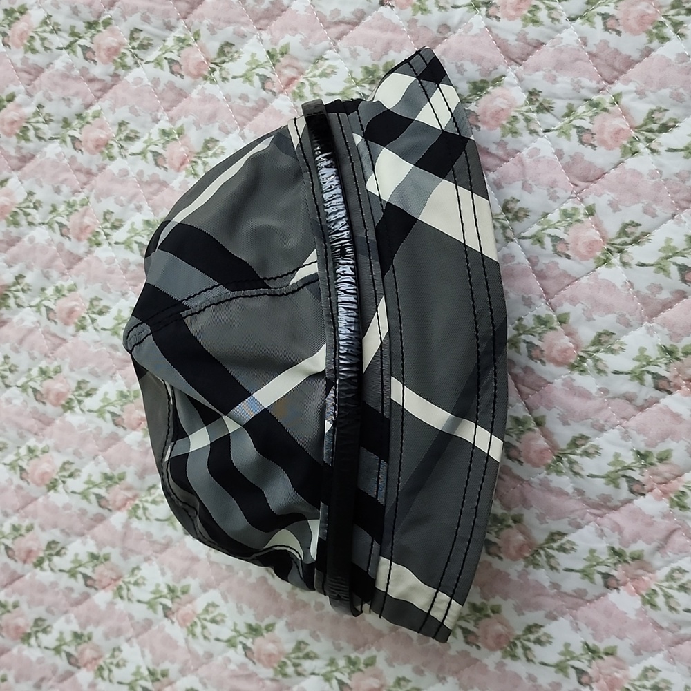 Burberry London plaid check nylon patent buckle accent hat M - Picture 3 of 7
